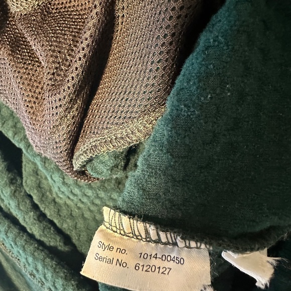 Mammut green fleece pullover in US size green - very clean and lightly used - Picture 4 of 4